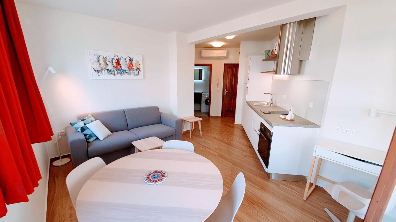 Luxury Apartment - Few Minutes From The Sea Poreč Exterior foto